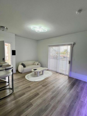 Newly Upgraded 2bed 2bath Condo!
